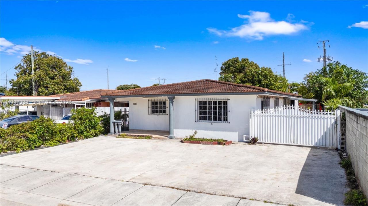 361 E 39th St, Unit 1, Hialeah, FL 33013 Photo
