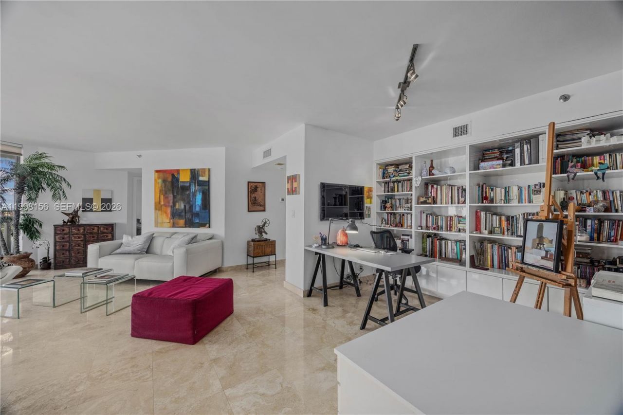1000 W Island Blvd, Unit 1910, Aventura, FL 33160 Photo