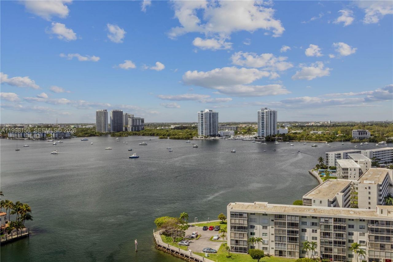 1000 W Island Blvd, Unit 1910, Aventura, FL 33160 Photo