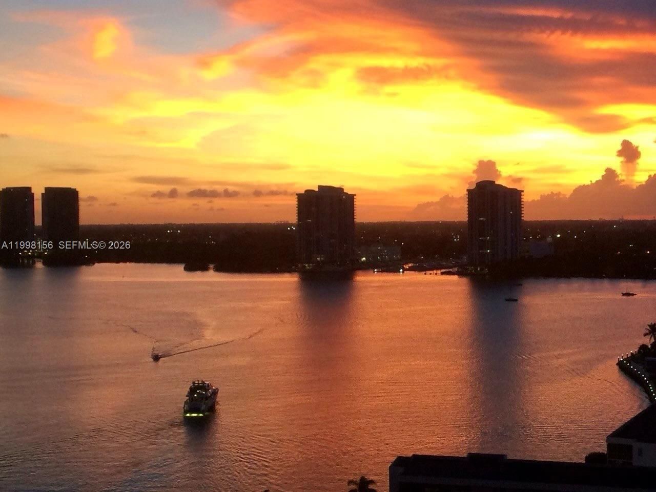 1000 W Island Blvd, Unit 1910, Aventura, FL 33160 Photo
