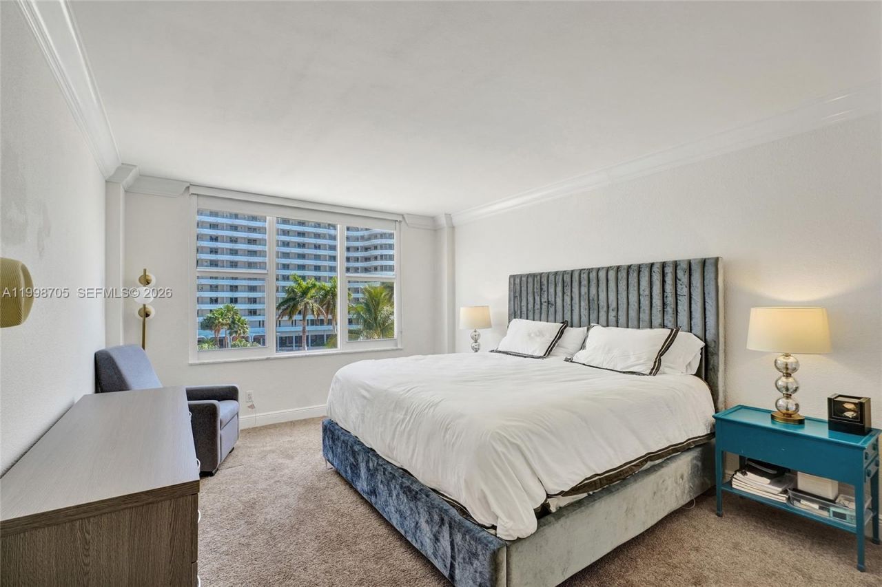 5600 Collins Ave, Unit 5C, Miami Beach, FL 33140 Photo