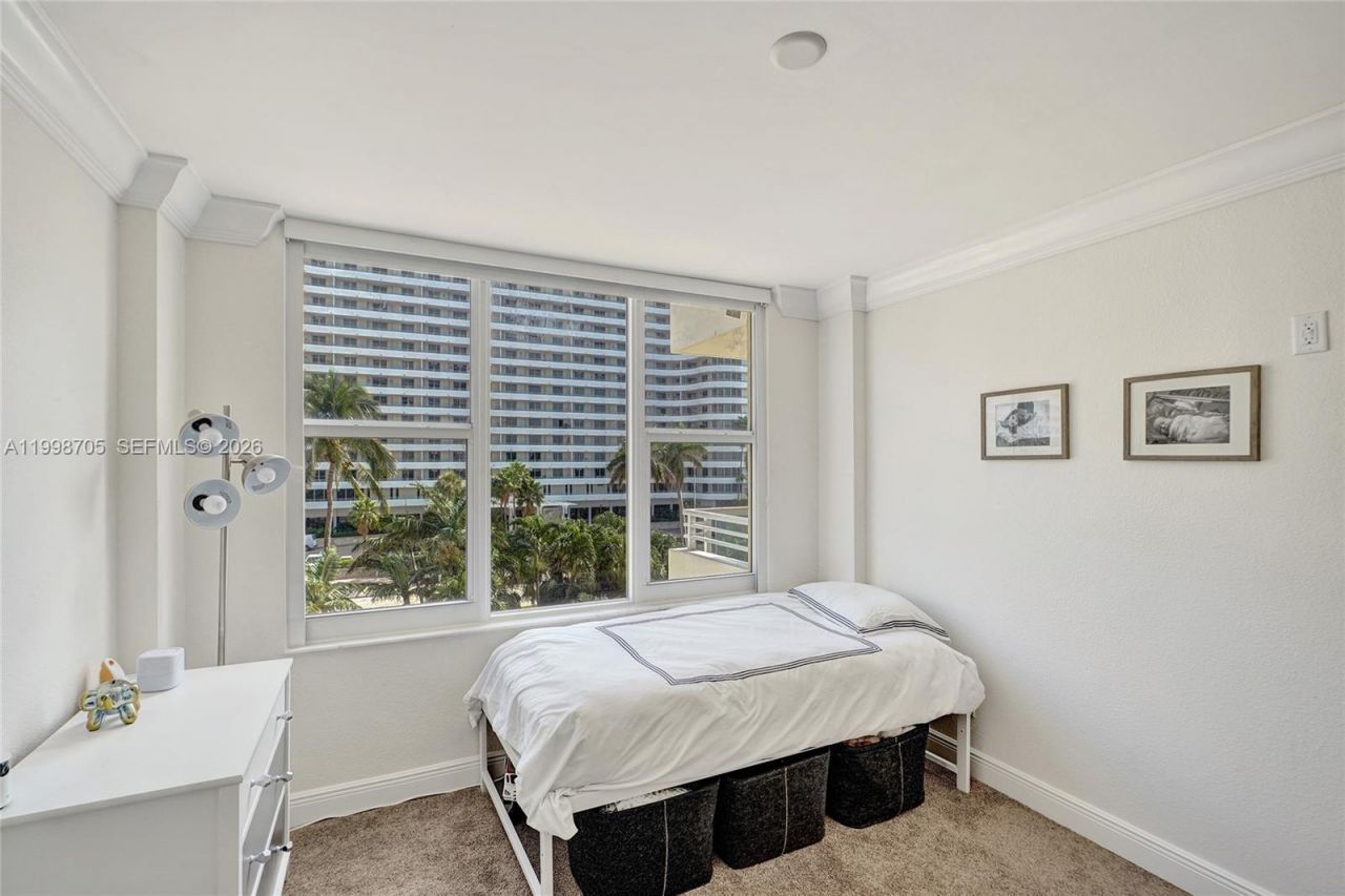 5600 Collins Ave, Unit 5C, Miami Beach, FL 33140 Photo