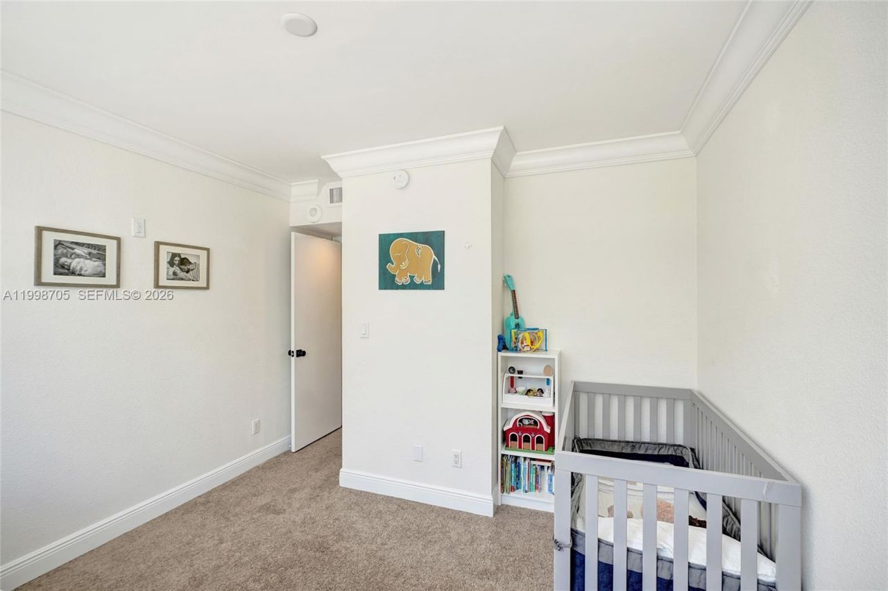 5600 Collins Ave, Unit 5C, Miami Beach, FL 33140 Photo