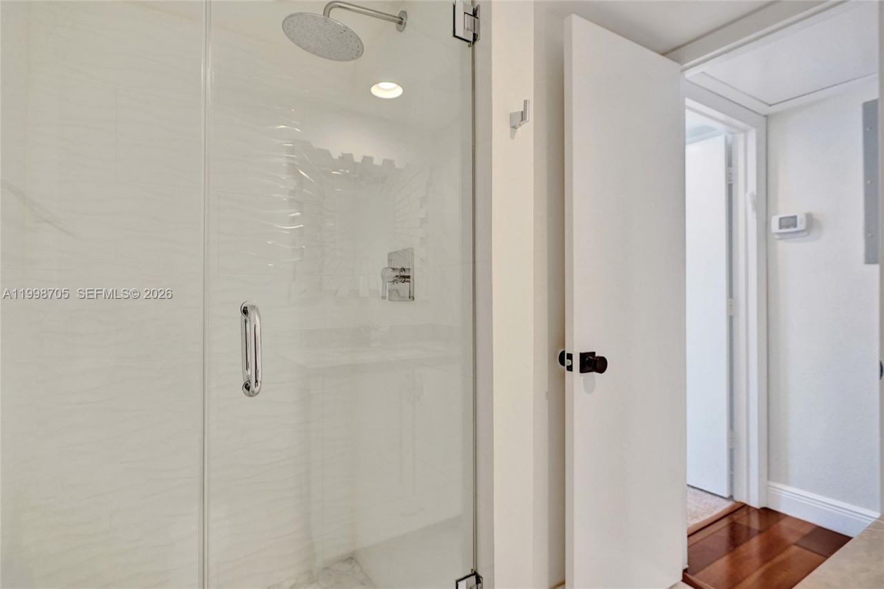 5600 Collins Ave, Unit 5C, Miami Beach, FL 33140 Photo