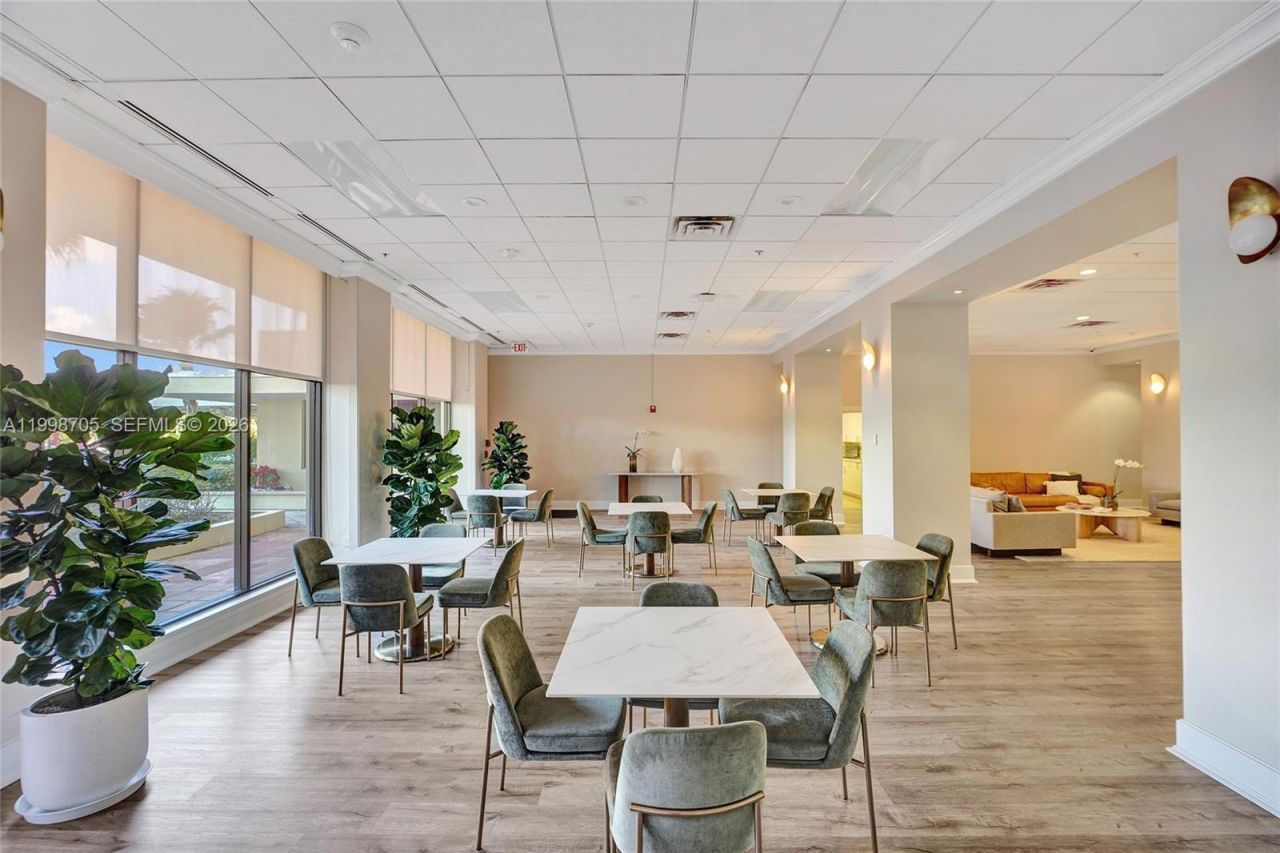 5600 Collins Ave, Unit 5C, Miami Beach, FL 33140 Photo