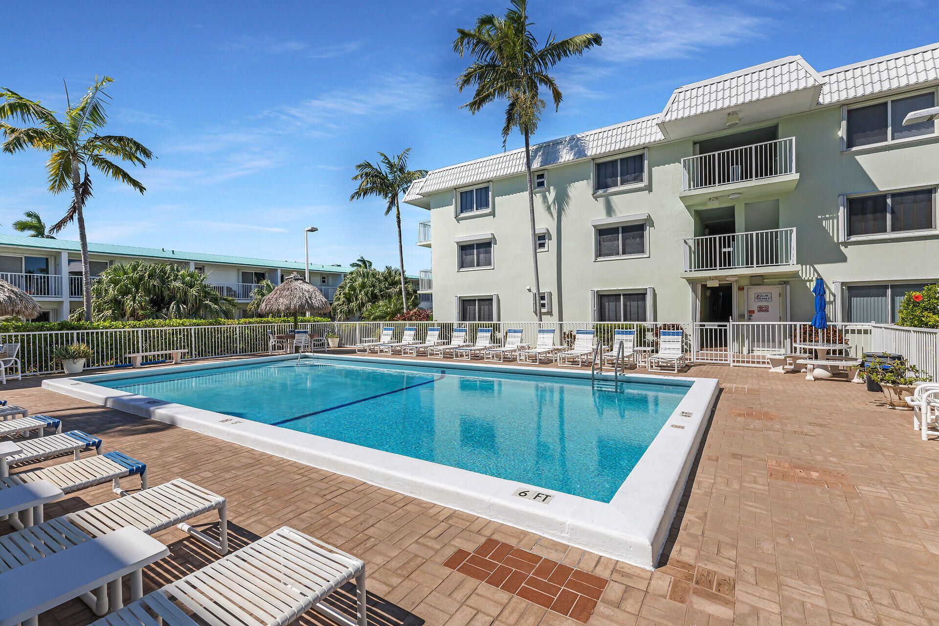 1101 W Ocean Drive, Unit 32, Key Colony, FL 33051 Photo