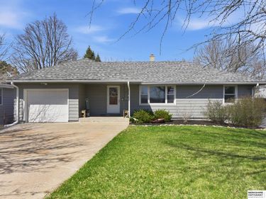 5714 A Street, Omaha, NE 68106