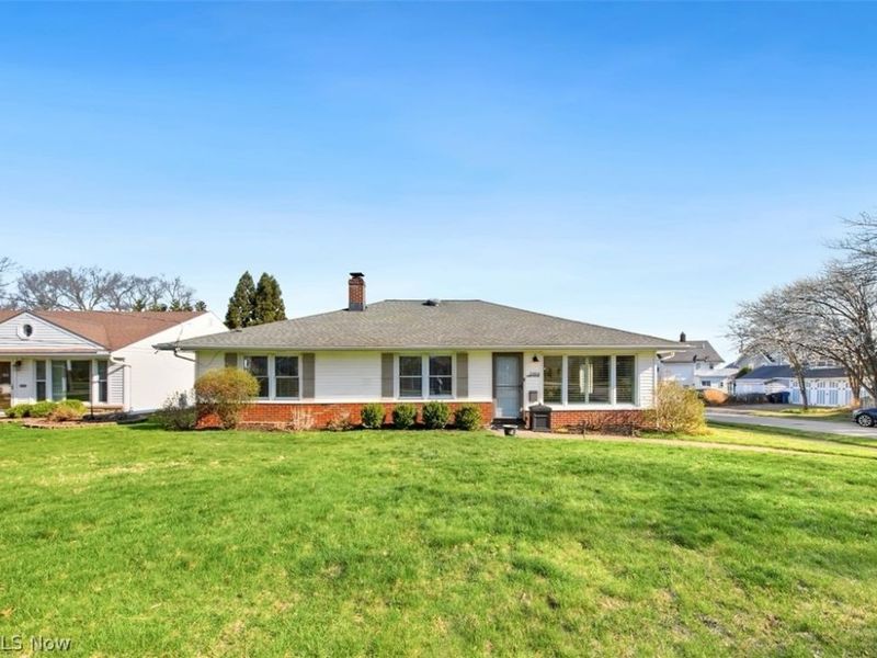 23904 Lake Road, Bay Village, OH 44140 Photo 1