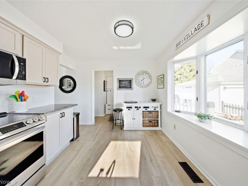 23904 Lake Road, Bay Village, OH 44140 Photo 16