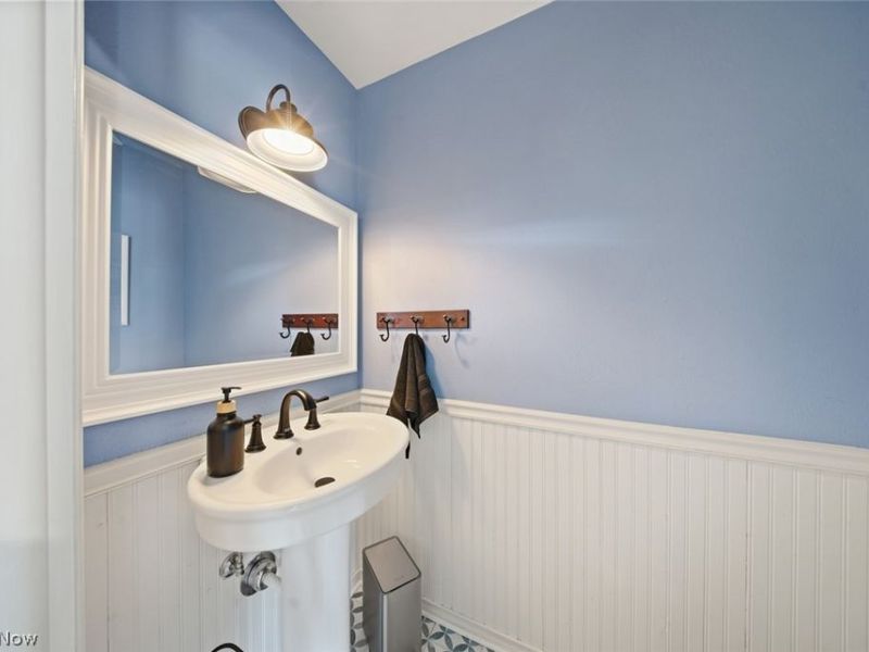 23904 Lake Road, Bay Village, OH 44140 Photo 17