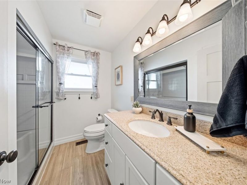 23904 Lake Road, Bay Village, OH 44140 Photo 25