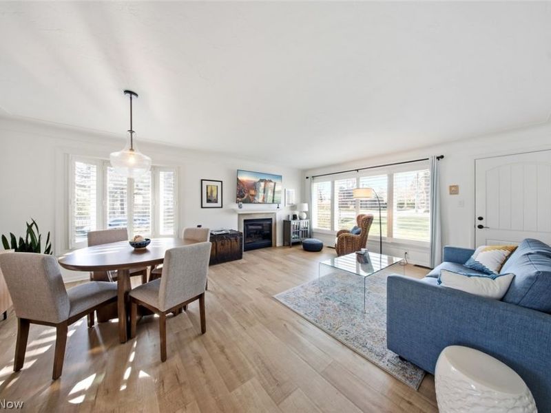 23904 Lake Road, Bay Village, OH 44140 Photo 4