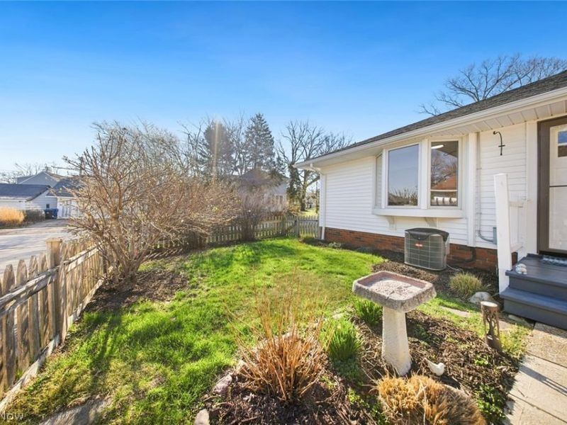 23904 Lake Road, Bay Village, OH 44140 Photo 42