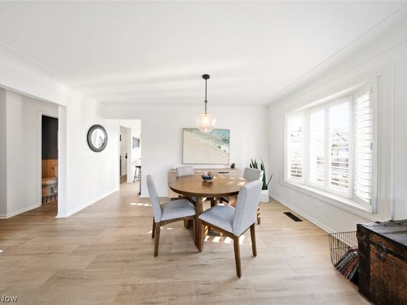 23904 Lake Road, Bay Village, OH 44140 Photo 8