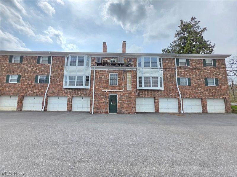 6995 Carriage Hill Drive, Brecksville, OH 44141 Photo 1