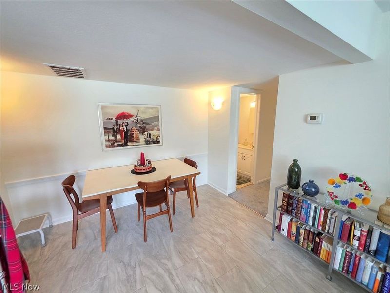 6995 Carriage Hill Drive, Brecksville, OH 44141 Photo 9