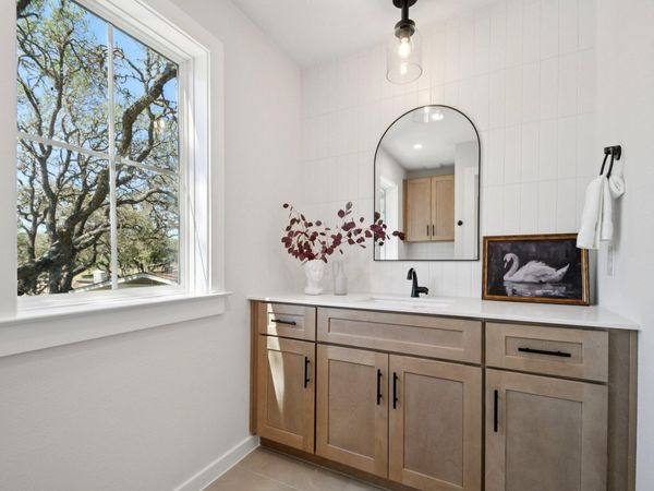 2420 Drew LN, Unit 8, Austin, TX 78748