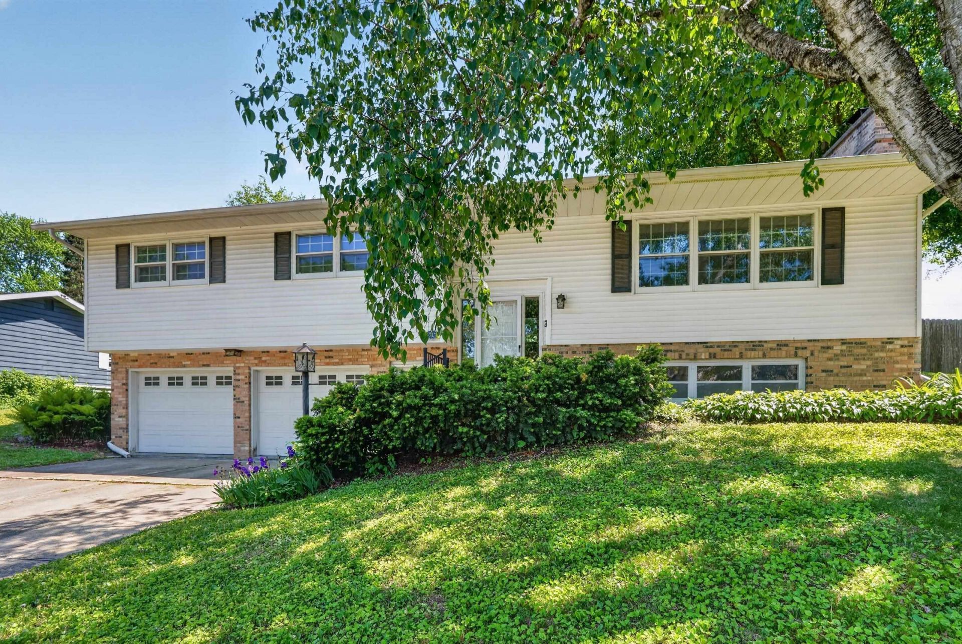 5717 Piping Rock Road Madison, WI 53711
