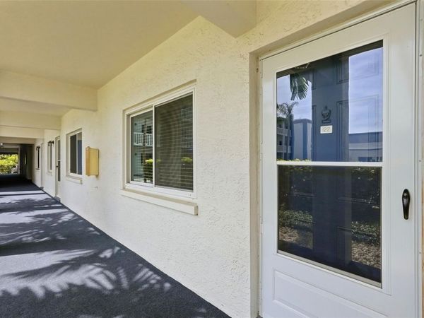 350 79TH AVENUE N, Unit 122, ST PETERSBURG, FL 33702