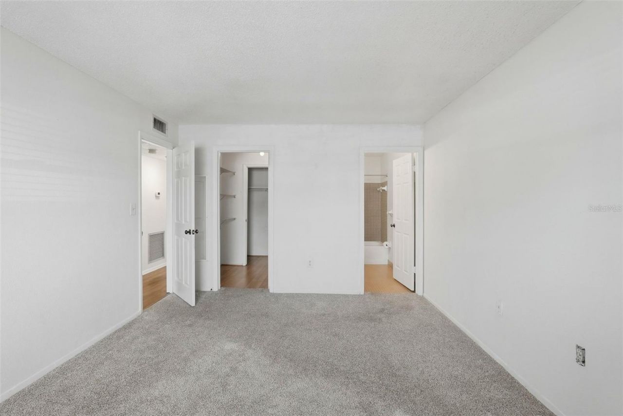 350 79th Avenue N, Unit 122, Saint Petersburg, FL 33702 Photo