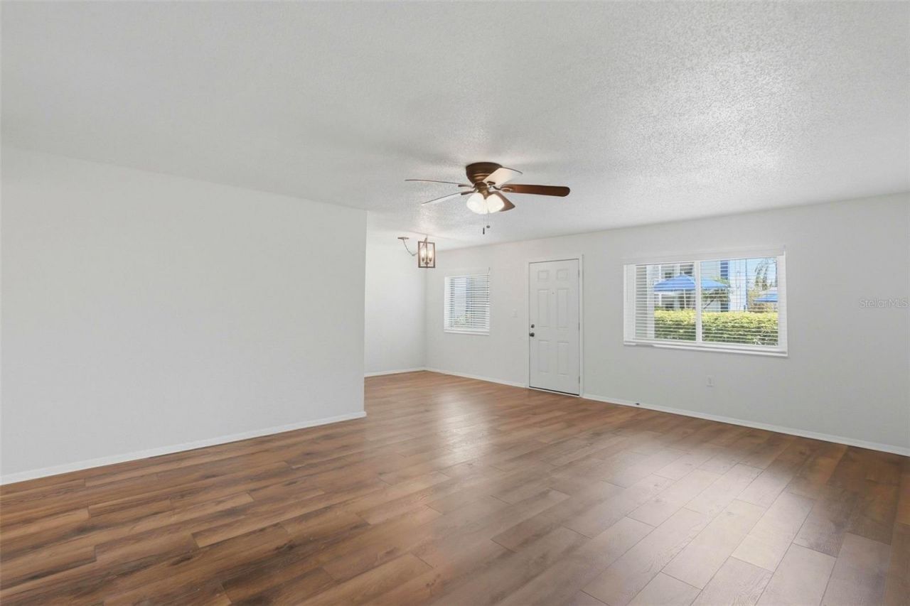 350 79th Avenue N, Unit 122, Saint Petersburg, FL 33702 Photo