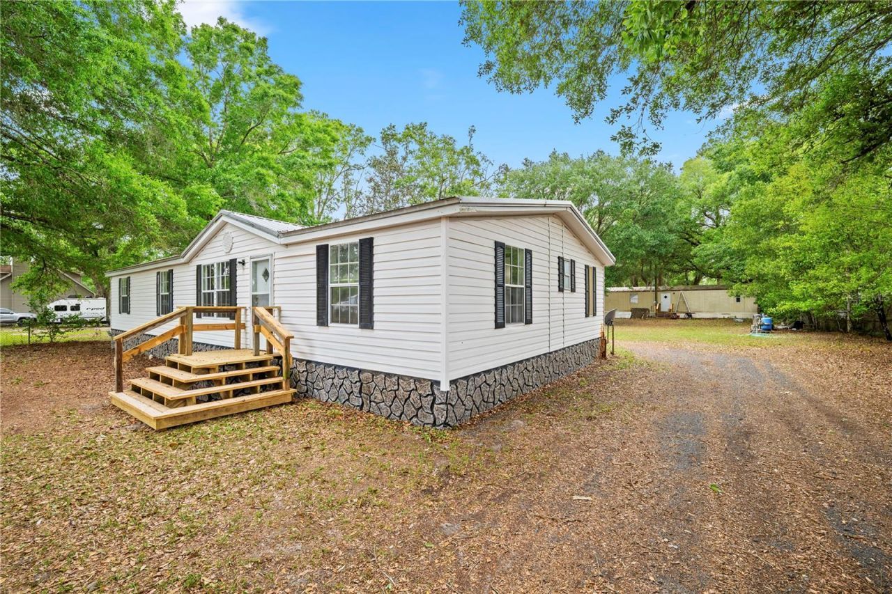 4318 Deerfield Circle W, Macclenny, FL 32063 Photo