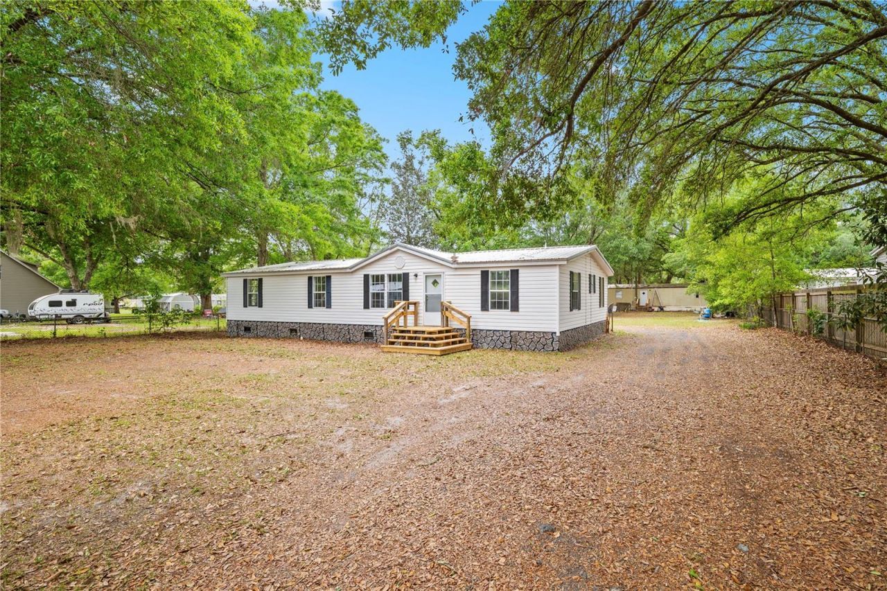 4318 Deerfield Circle W, Macclenny, FL 32063 Photo