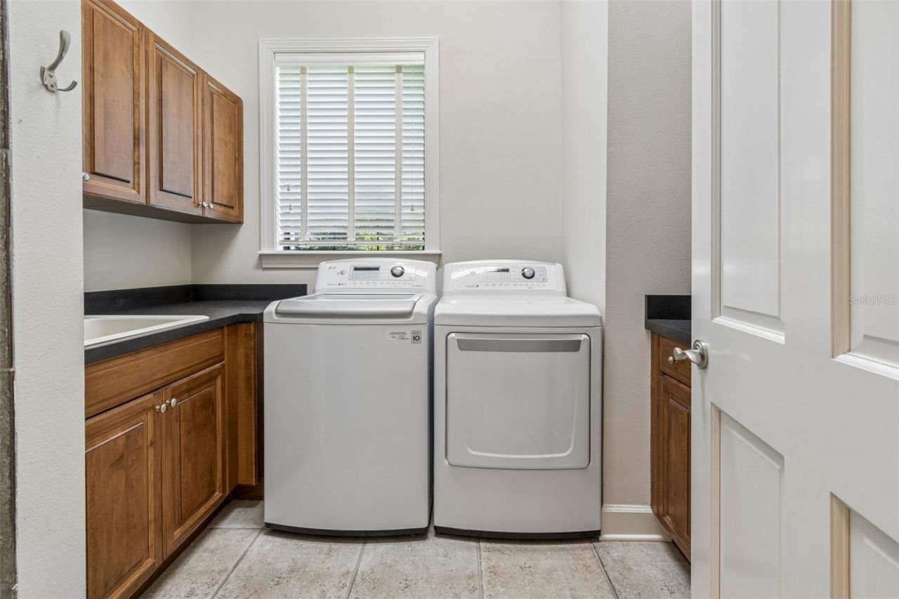 702 Berrocales De Avila, Tampa, FL 33613 Photo