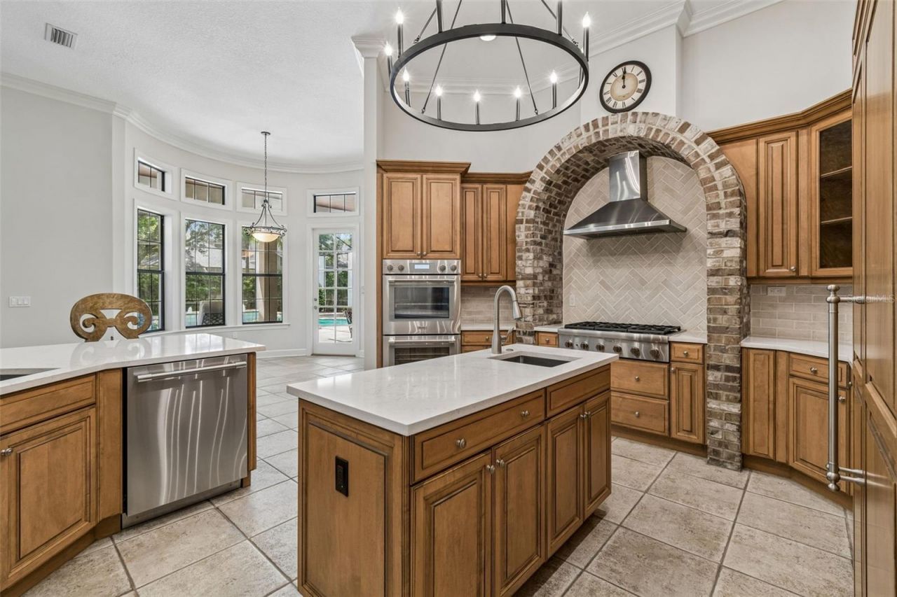 702 Berrocales De Avila, Tampa, FL 33613 Photo