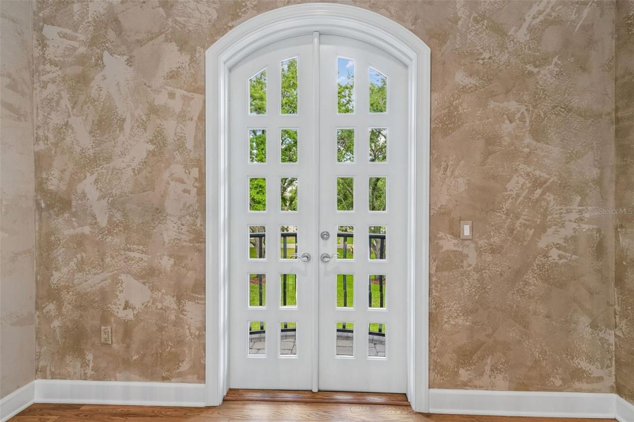 702 Berrocales De Avila, Tampa, FL 33613 Photo