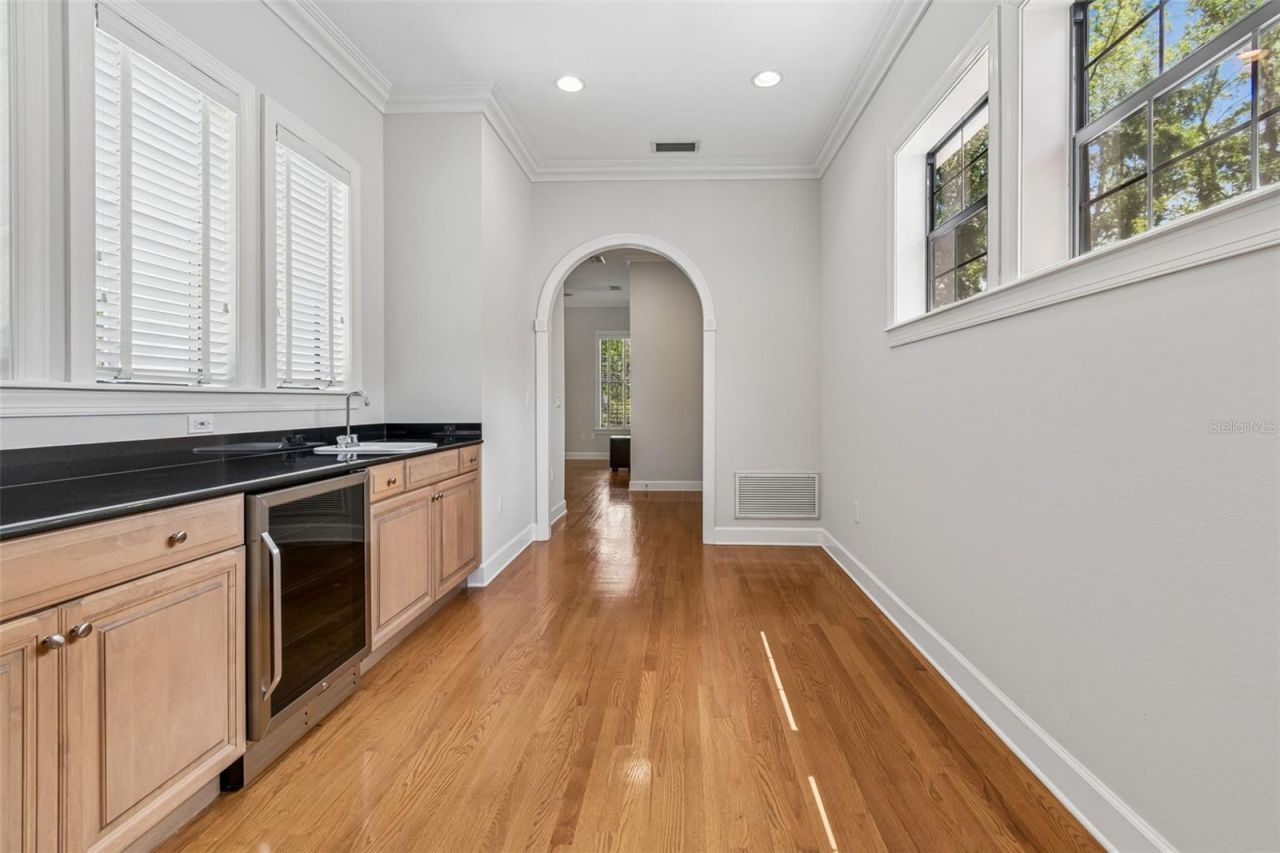 702 Berrocales De Avila, Tampa, FL 33613 Photo