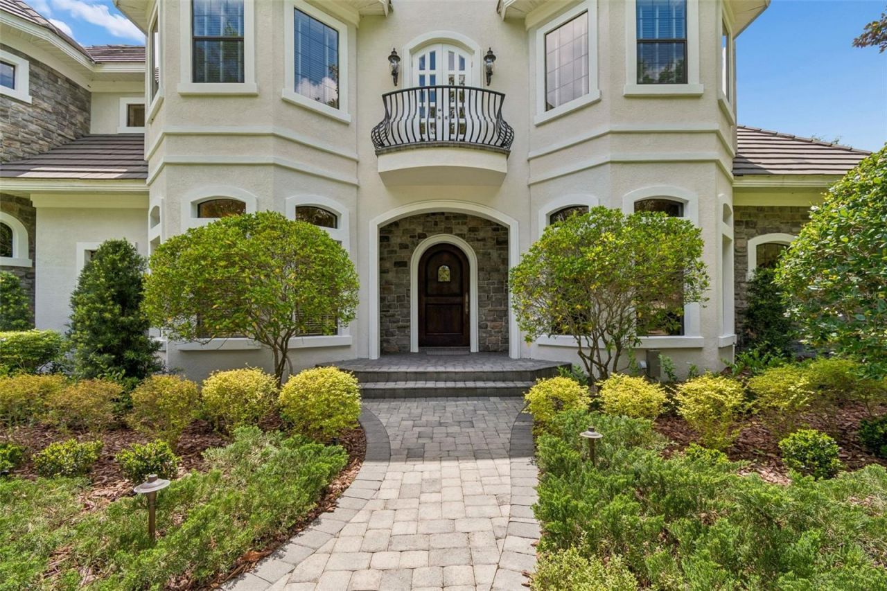 702 Berrocales De Avila, Tampa, FL 33613 Photo