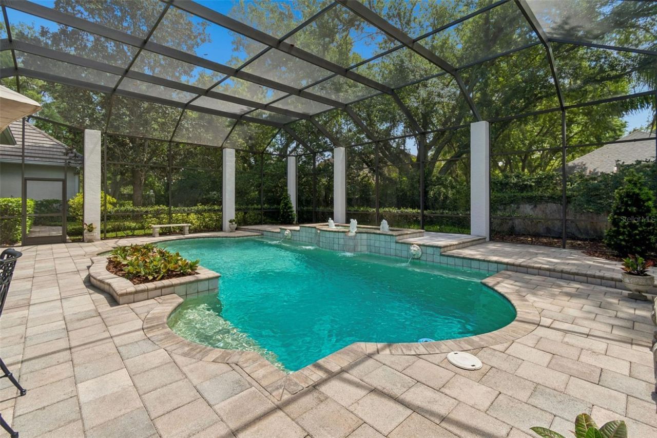 702 Berrocales De Avila, Tampa, FL 33613 Photo