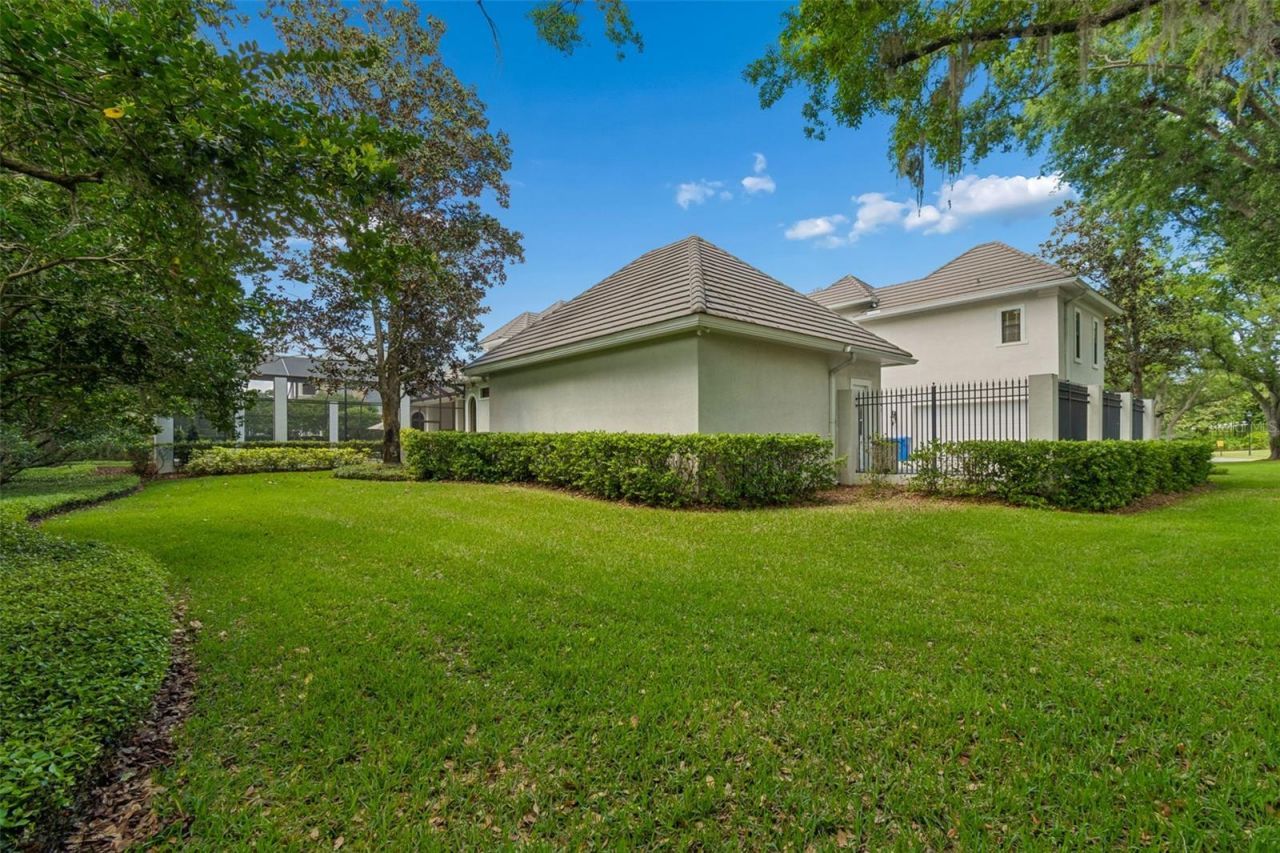 702 Berrocales De Avila, Tampa, FL 33613 Photo
