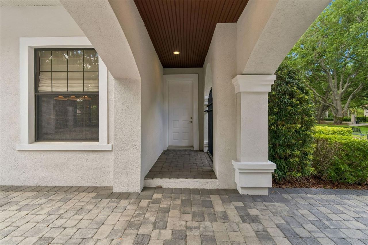 702 Berrocales De Avila, Tampa, FL 33613 Photo