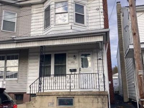 143 N RAILROAD AVE. , FRACKVILLE, PA 17931