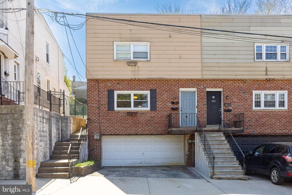 365 Hermitage Street, Philadelphia, PA 19128 Main Photo