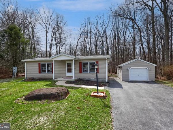 17 ASPEN DRIVE , MANHEIM, PA 17545