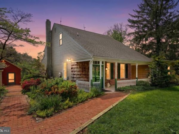 1974 YINGLING DRIVE, SPRING GROVE, PA 17362