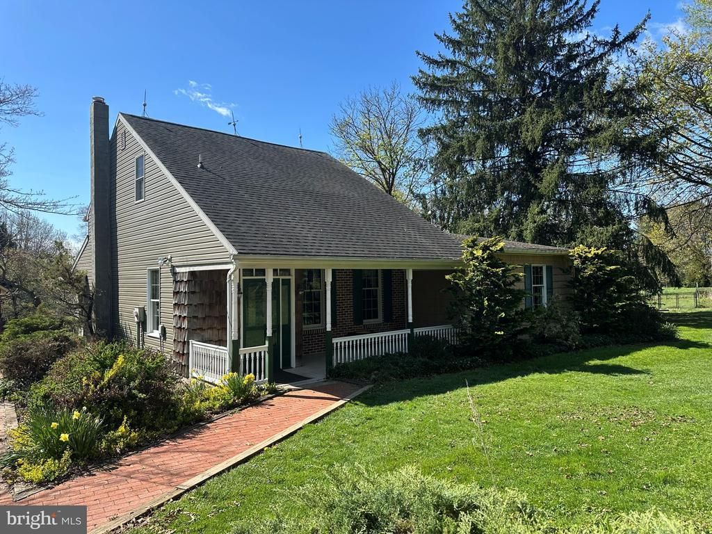 1974 YINGLING DRIVE, SPRING GROVE, PA 17362