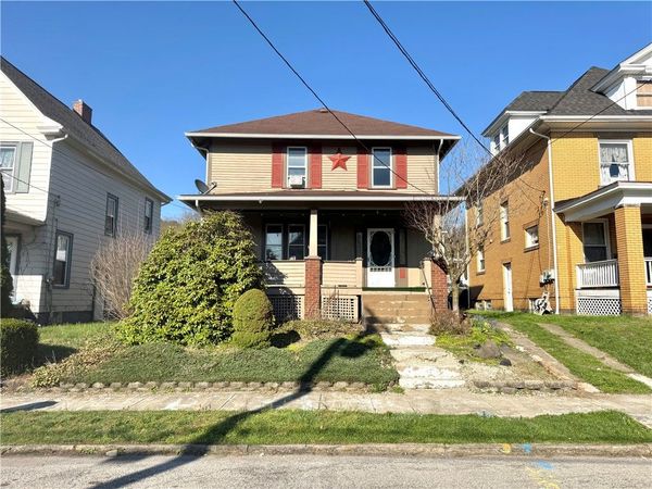 904 W Clayton St, New Castle, PA 16102