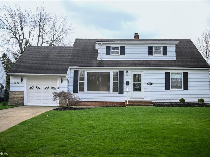 5238 Longton Road, Lyndhurst, OH 44124 Photo 1