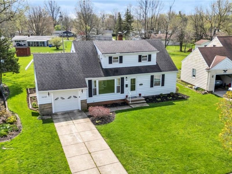 5238 Longton Road, Lyndhurst, OH 44124 Photo 3