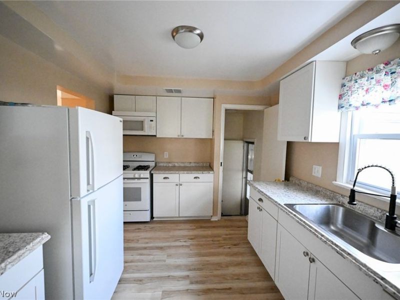 5238 Longton Road, Lyndhurst, OH 44124 Photo 9