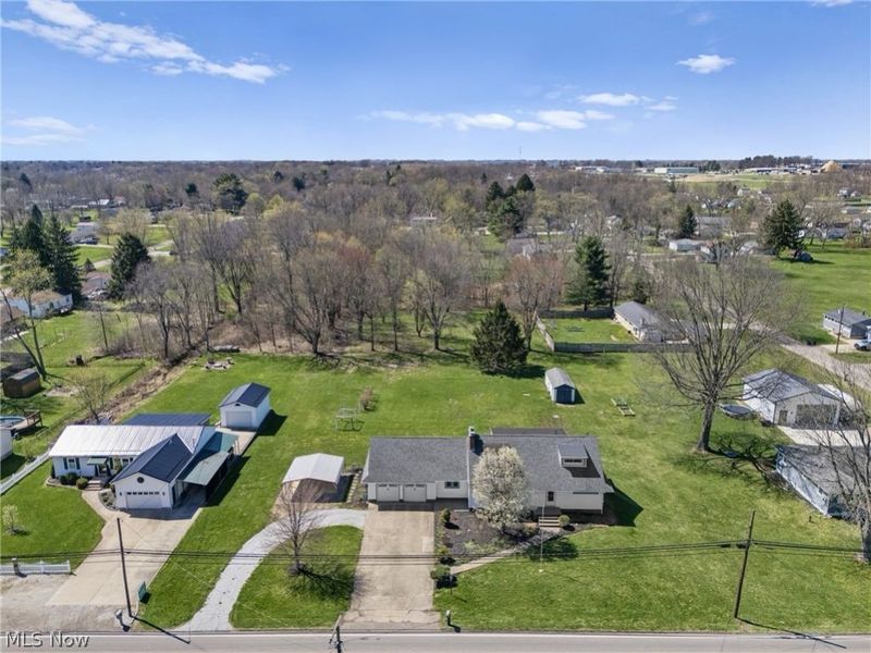 4423 Broadway Avenue NE, Louisville, OH 44641 Photo 11