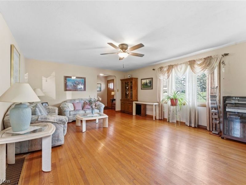 4423 Broadway Avenue NE, Louisville, OH 44641 Photo 18