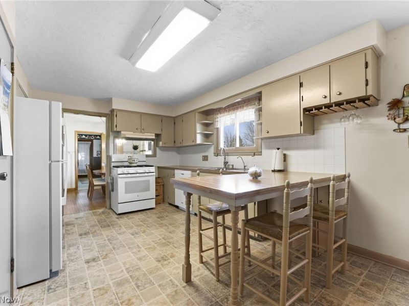 4423 Broadway Avenue NE, Louisville, OH 44641 Photo 21