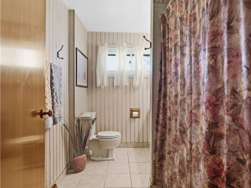 4423 Broadway Avenue NE, Louisville, OH 44641 Photo 27