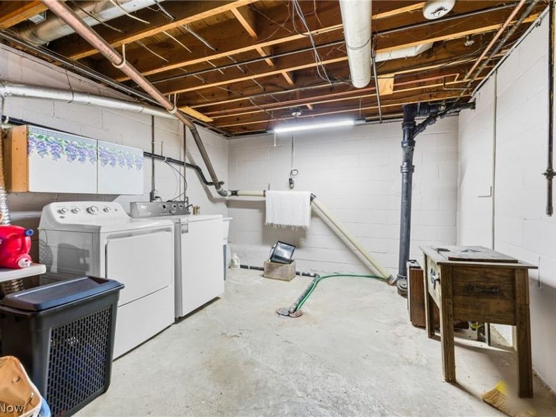 4423 Broadway Avenue NE, Louisville, OH 44641 Photo 46