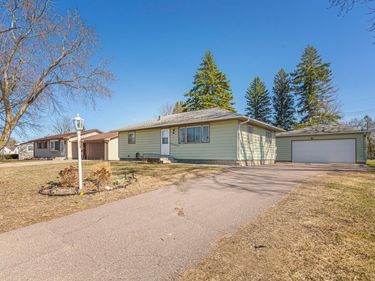 325 Le Sueur Avenue, Eagle Lake, MN 56024